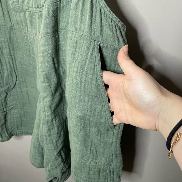 Aerie Green Sleeveless Romper Size S - Picture 3 of 6